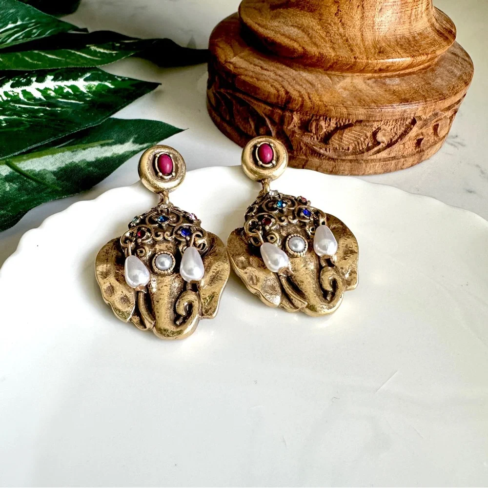 2/$30🌵 Vintage Style Elephant Earrings Gold Colorful Stones Faux Pearl Boho NEW - Picture 7 of 10